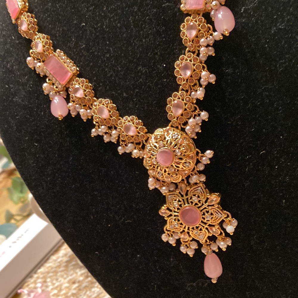 Elegant Gold-Tone Pink Stone Filigree Pendant Necklace
